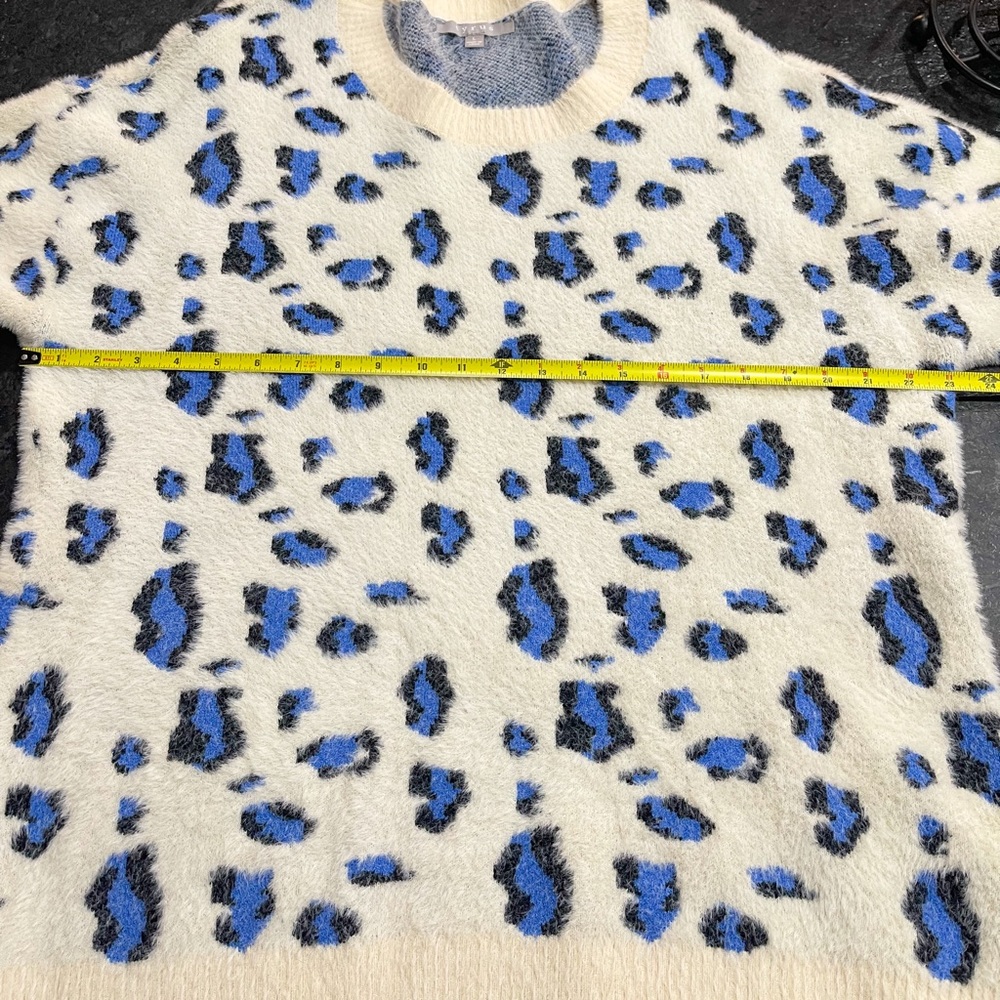Cheetah Print Sweater - Size Large - image 6